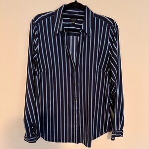 Ann Taylor Navy, White & Cobalt Striped Shirt, wrinkle free sz L